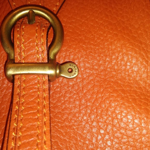 Authintic BURBERRY HAND BAG - Picture 5 of 8